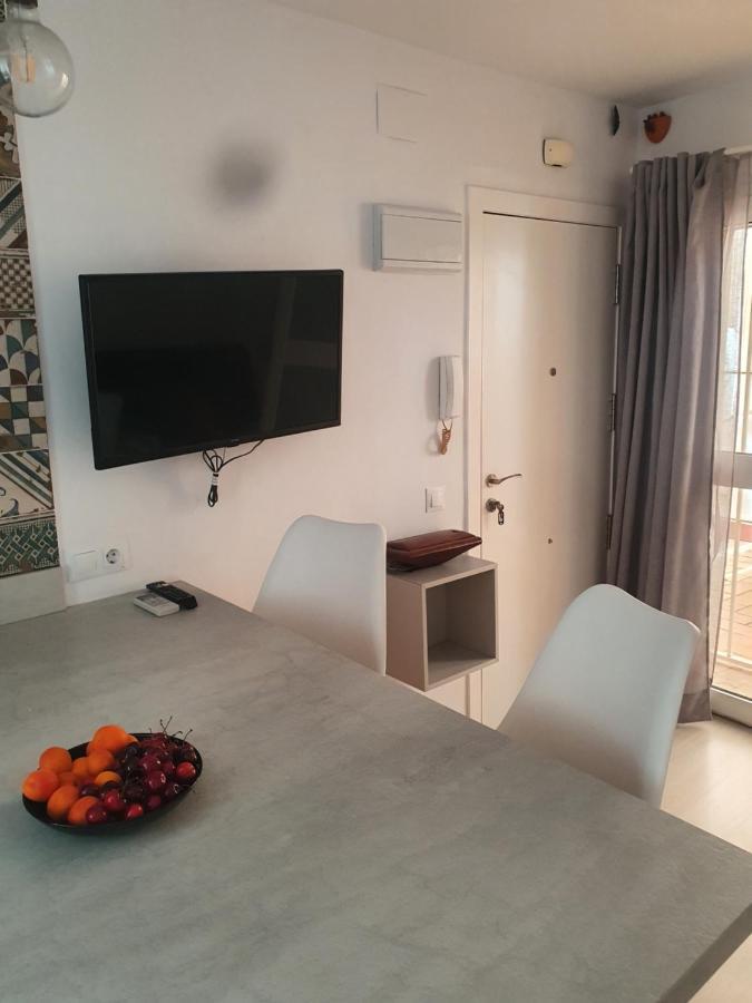 Beautiful Apartment With Terrace San Basilio Seville Luaran gambar