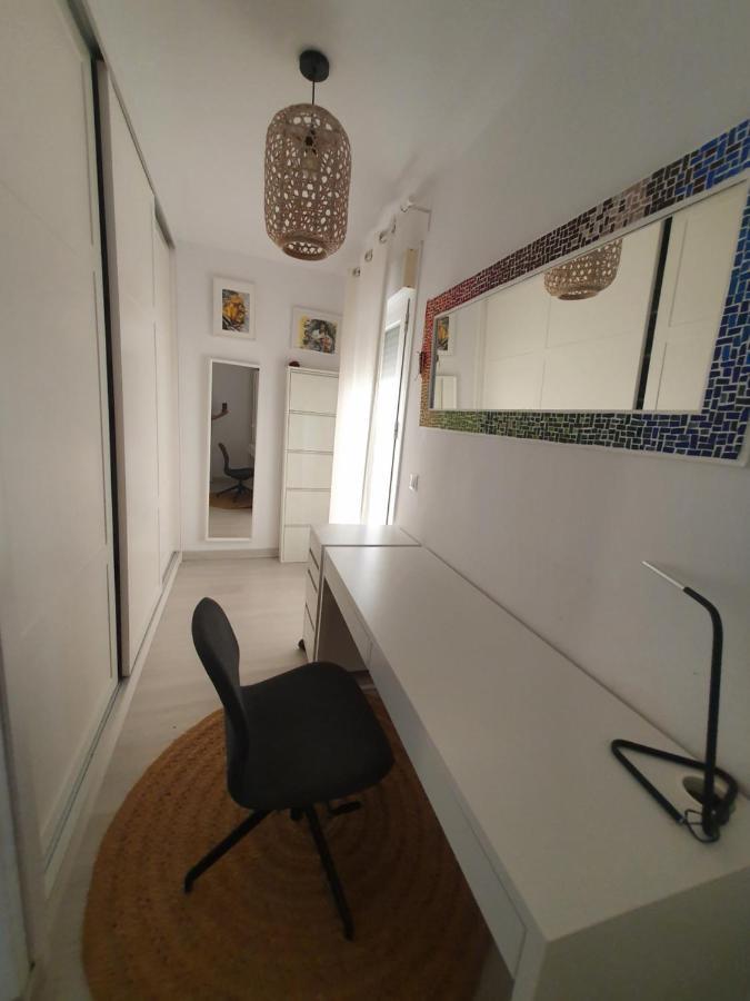 Beautiful Apartment With Terrace San Basilio Seville Luaran gambar