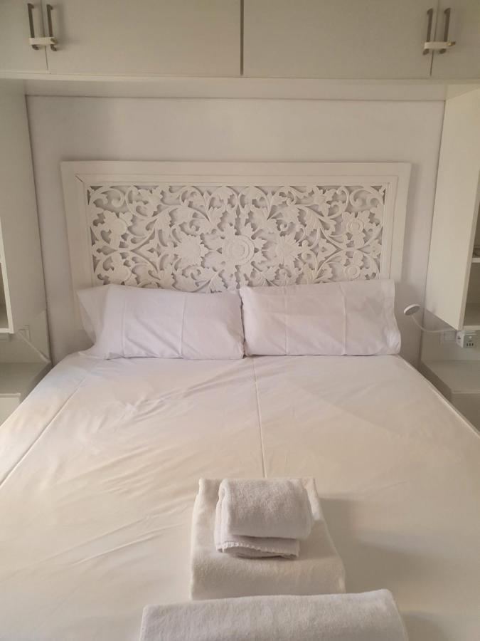 Beautiful Apartment With Terrace San Basilio Seville Luaran gambar