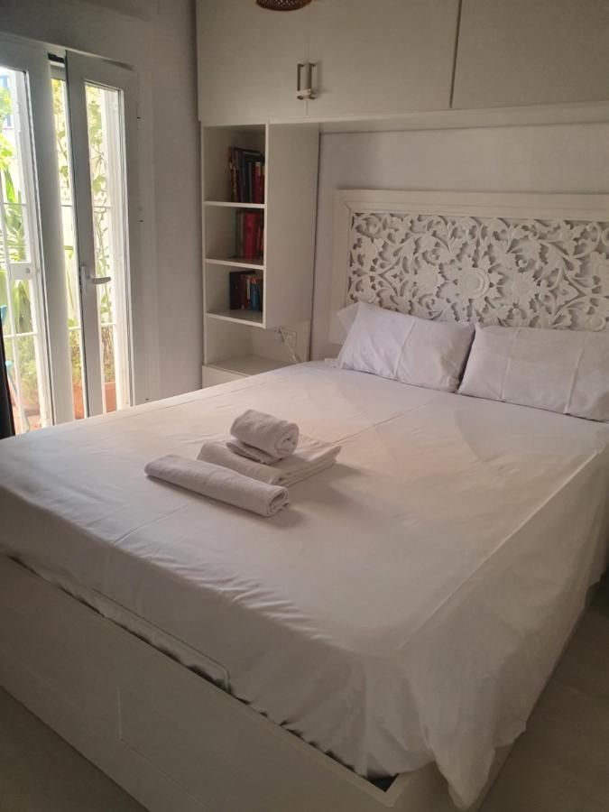 Beautiful Apartment With Terrace San Basilio Seville Luaran gambar
